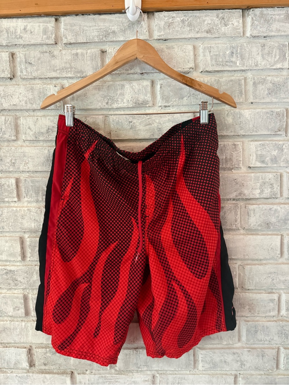 Vintage NIKE board shorts  Men's Red Flame Print Athletic Shorts